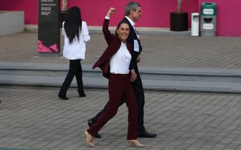 Claudia Sheinbaum llegando al primer debate presidencial / Ariana Pérez