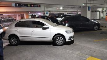 El Volkswagen Gol tiene las placas UPG-531-G y el número de serie del Mazda es JM1BN1V34J1160879 | Carlos Vega