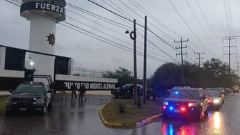 Atacan el cuartel de Fuerza Civil en Apodaca; hay 2 policías heridos