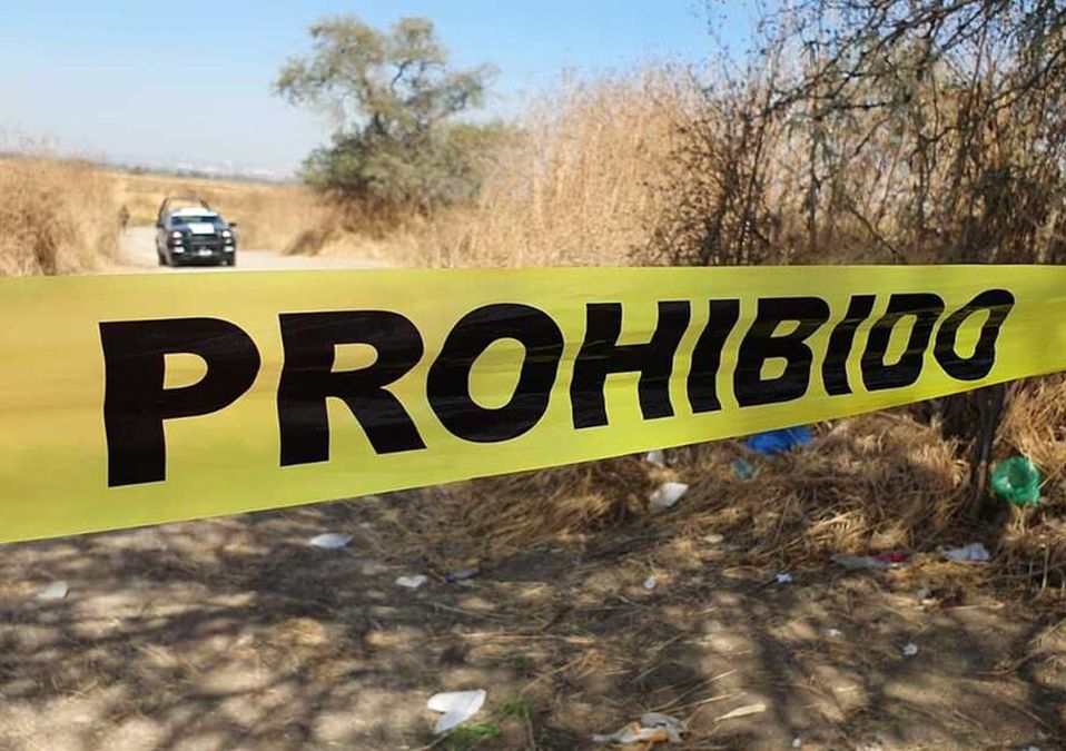 Localizan un cuerpo más en fosa clandestina de Escobedo