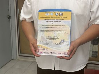 Para sustentar su investigación, el estudiante realizó muestreos constantes en campos de agave ubicados en el municipio de Nombre de Dios.