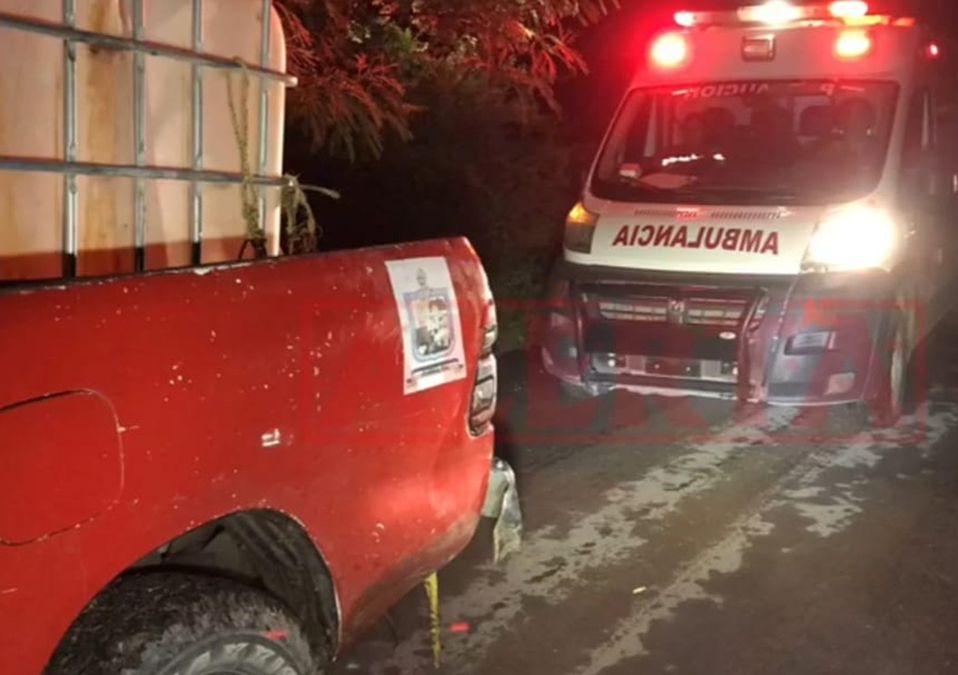 Rescatan a 3 jóvenes tras quedar atrapados en el río Santa Catarina. | Especial