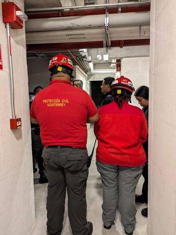 Daniela muere tras caer del piso 14 en Monterrey | Especial