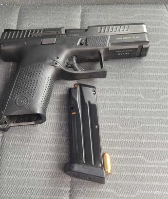 El hombre portaba un arma calibre .380. | Cortesía