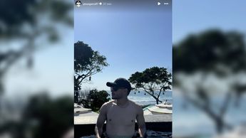 'Chuy' Garza, jugador de Tigres, disfrutando de las vacaciones en la playa / Captura