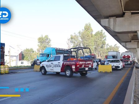 La Policía Estatal de Puebla resguarda un bloqueo en la autopista México-Puebla | Es Imagen | Archivo