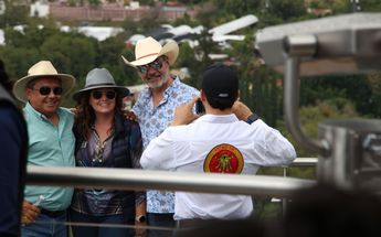 Turistas disfrutan el mirador de cristal en Atlixco | Agencia Enfoque