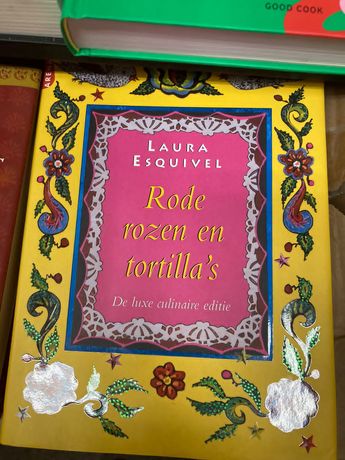 Libro "Como agua para chocolate" de la escritoria mexicana Laura Esquivel traducido al neerlandés. | Carlos Ortega