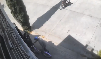 Sujetos quitan a niña su bicicleta en Col. Cumbres de la Pradera