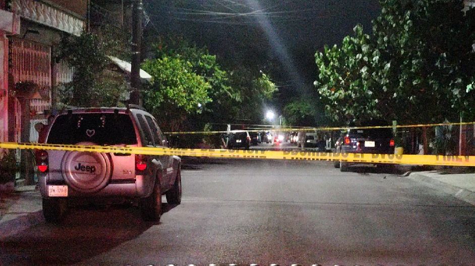 Movilización policiaca en la colonia Roberto Espinoza | Miranda Arias