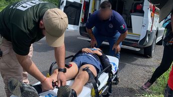 Ciclista resultó herida tras caer de barranco de 10 metros en Salamanca. | Bomberos Salamanca
