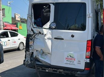 La camioneta fue impactada por el tren en calles de la colonia La Venta del Astillero en Zapopan | María José Camarena