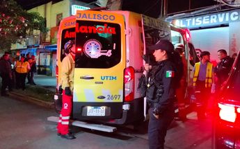 El hombre fue llevado en ambulancia a recibir atención médica/ Especial