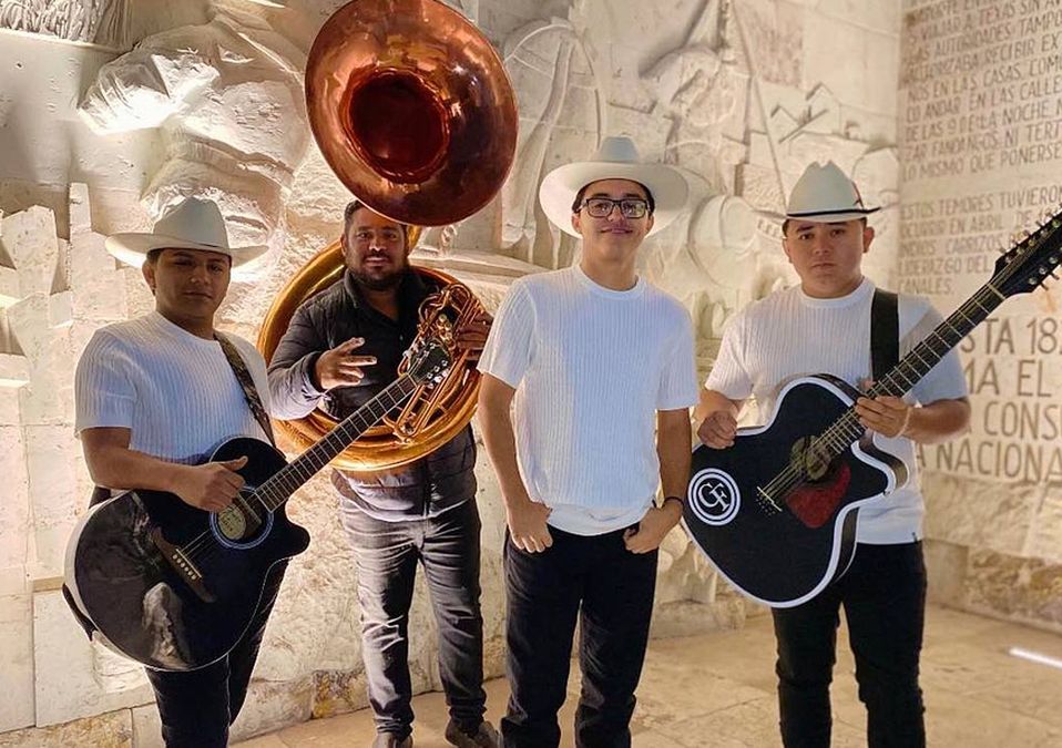 El último video que compartió la banda, originaria de la colonia Territorial Campestre, fue cantando un éxito de los Cadetes de Linares. | Especial