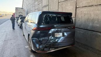 La carambola en dirección a Monterrey generó largas filas hasta Ramos Arizpe mientras retiraban la carga esparcida. | Kevin Carranza