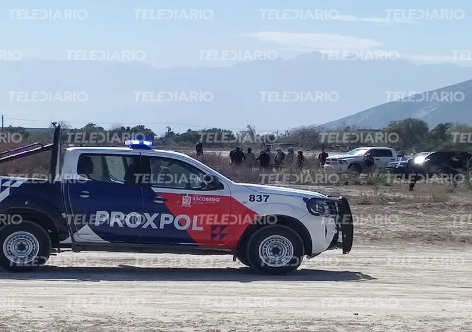 Investigan posible hallazgo de cuerpos enterrados en baldío en Escobedo, NL