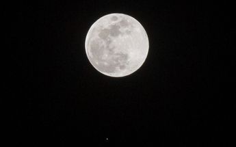 Luna gigante en CdMx, 7 de diciembre 2022 / Jorge González.