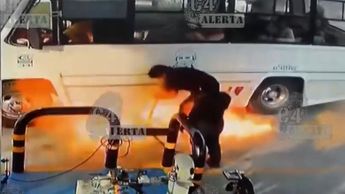 Flamazo en gasera de Ecatepec casi provoca tragedia en microbús. C4 en Alerta, 22 de octubre 2026