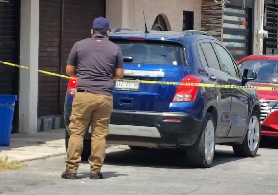 Se trata de una camioneta tipo SUV de color azul marino | Agustín Martínez