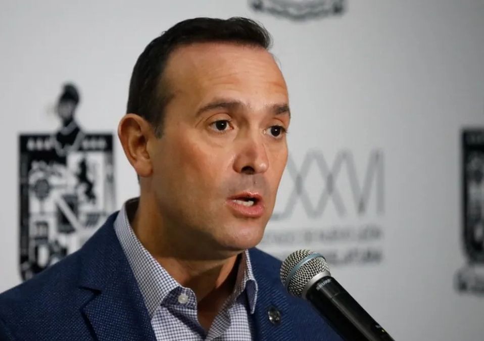 De la Fuente cuestiona promesa incumplida de Samuel García sobre pago del refrendo