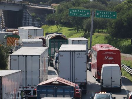 Así es como luce en tráfico en la autopista México-Puebla, durante horas pico / Agencia Es Imagen