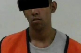 Juan Eduardo, de 28 años, quien había sido sentenciado a 20 años de cárcel, murió a causa de un shock séptico por perforación intestinal.