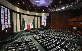 Veinticinco diputados brincan de un partido a otro en San Lázaro. | Archivo