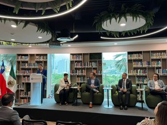 La Cámara de Integración Chileno Mexicana celebró el aniversario con un panel de representantes de empresas de ambos países. | Víctor González