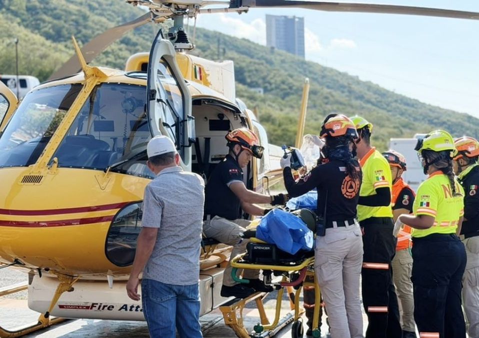 El jovén fue trasladado desde el Hospital General de Doctor Arroyo hacia el Hospital General de Zona No. 21 del IMSS. | Especial