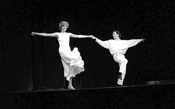 Diana de Gales bailando con Wyne Sleep / Especial