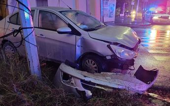 El accidente vial en Monterrey fue protagonizado por dos vehículos compactos. | Agustín Martínez