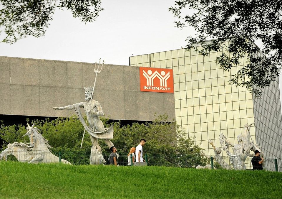 Oficinas del Infonavit en Nuevo León. / Raúl Palacios
