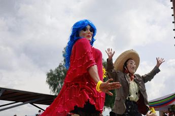 Participantes del Huey Atlixcáyotl recuerdan a las máscaras de Carnaval en pleno otoño / Andrés Lobato