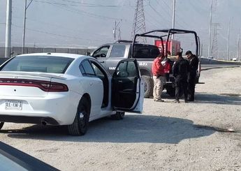 Hallan bolsas con restos humanos en el libramiento Noroeste en García. | Agustín Martínez