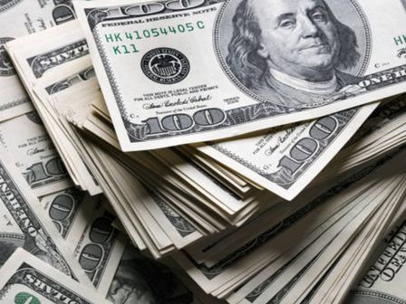 El valor del peso frente al dólar varía diariamente | Especial