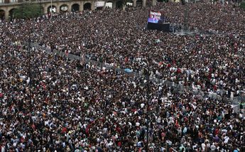 Gente llena Zócalo en concierto de los Fabulosos Cadillacs / Ariel Ojeda