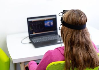 El Biofeedback es una técnica terapéutica que implica el uso de dispositivos electrónicos.