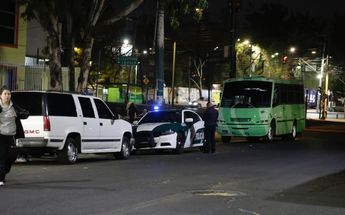 Paramédicos arribaron al lugar para confirmar la muerte de la mujer /Enrique Luna