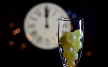 ¿Por qué se comen 12 uvas la medianoche de Año Nuevo?