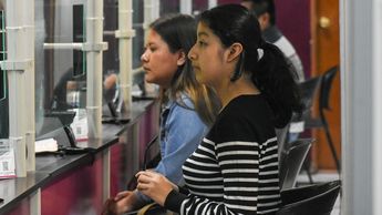 Trámites de identificaciones o registros a programas son solo algunos de los que solicitarán la CURP biométrica / Agencia Es Imagen