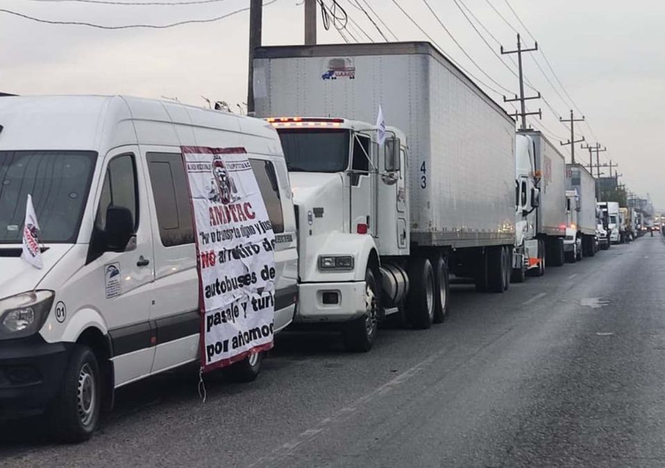 La Alianza Mexicana de Organización de Transportistas (Amotac) inició el paro nacional de labores. | Francisco Zúñiga Esquivel