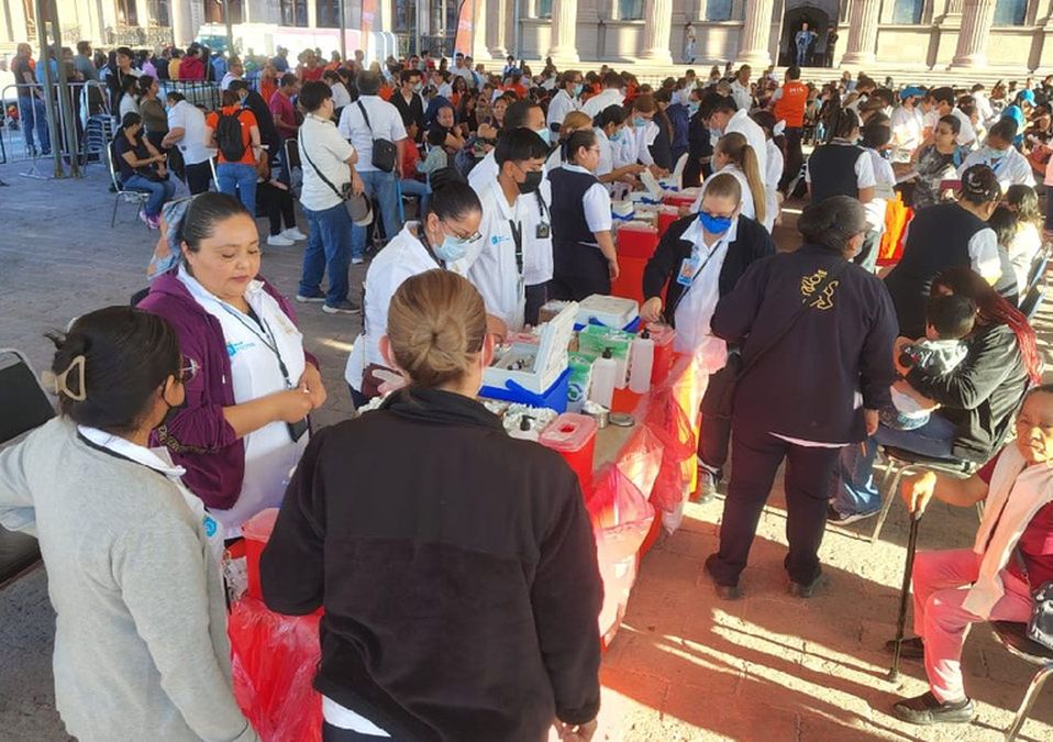 Secretaría de Salud de Nuevo León busca aplicar 20 mil vacunas contra el sarampión. | Israel Santacruz