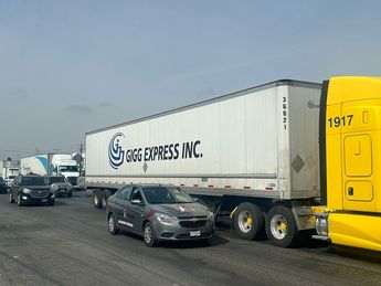 Tráfico en la Carretera Monterrey-Nuevo Laredo. | Pedro Delgado