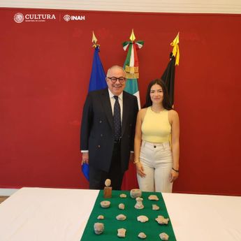 Piezas entregadas por Louise Du Moulin Maria / Secretaría de Relaciones Exteriores
