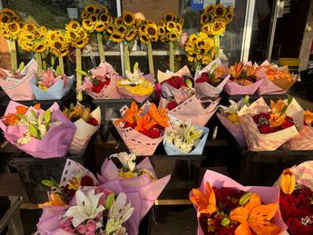 Venta de flores en Monterrey por el 10 de mayo. | Marcela Cuevas
