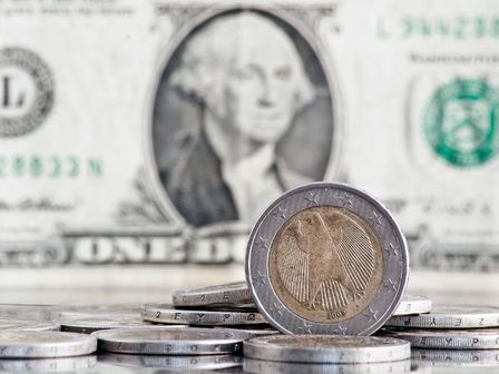 Peso mexicano sigue luchando para romper mala racha contra el dólar.