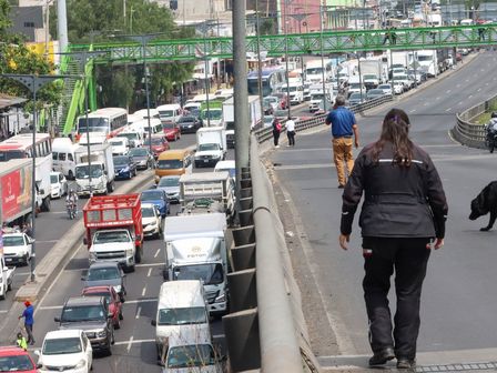 Los transportistas bloquearán vialidades como la calzada Ignacio Zaragoza y avenida Bordo de Xochiaca | Cuartoscuro