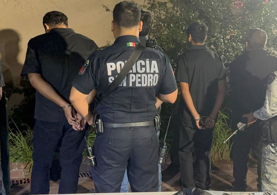 Los policías de San Pedro fueron alertados de la fiesta por un padre de una menor. | Cortesía