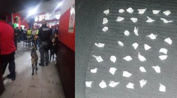 Los oficiales de policía arribaron al lugar con binomios caninos y encontraron la droga. | Cortesía