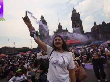 Contingentes se reúnen en el Zócalo CdMx | Araceli López